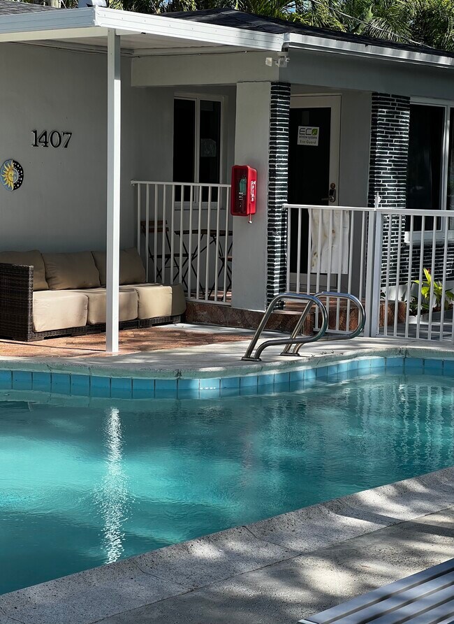 1407 S 20th Ave, Hollywood, FL 33020