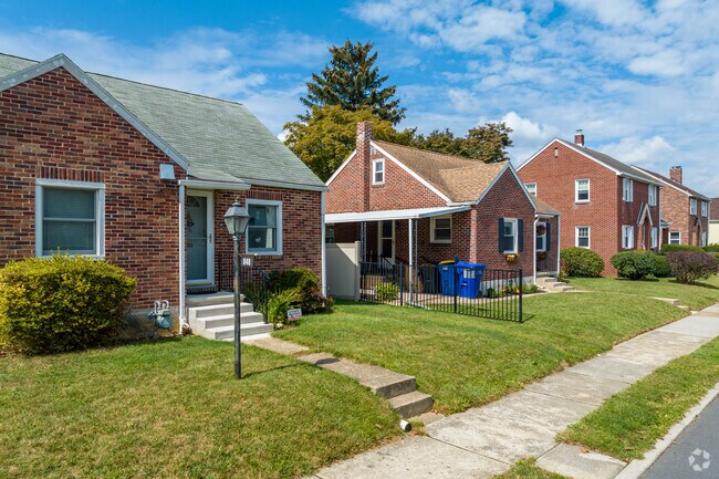 Single-family brick homes line many streets of Valley View.