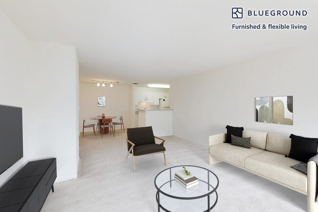 313 Avalon Cir unit FL1-ID2632A, Smithtown, NY 11787 - photo 2