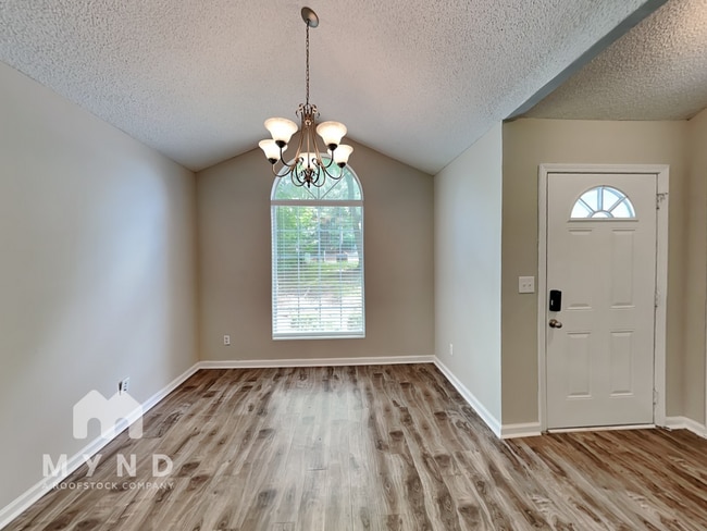 632 Kilkenny Cir, Lithonia, GA 30058 - photo 5