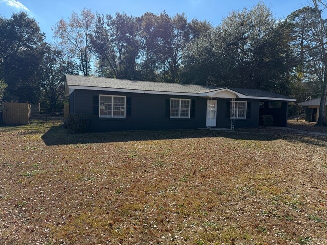 1610 Woodrow Ave, Dublin, GA 31021 - photo 3