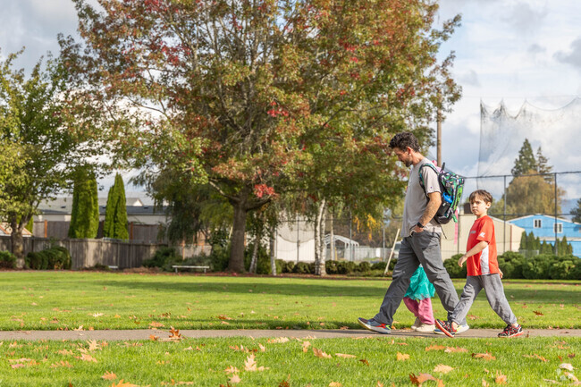 Families can often be seen walking around the neighborhood of Junction City.