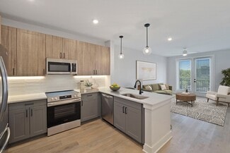 350 Henslow Dr, Charleston, SC 29492