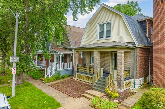 Dutch Colonials are one of the common types of homes in Kings Oak.