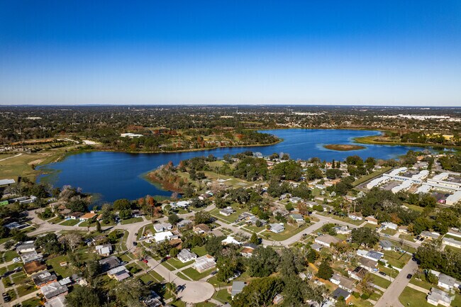 Lawne Lake is just west of the Princeton/Silver Star neighborhood.