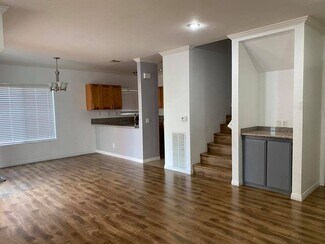 12411 Osborne St, Los Angeles, CA 91331