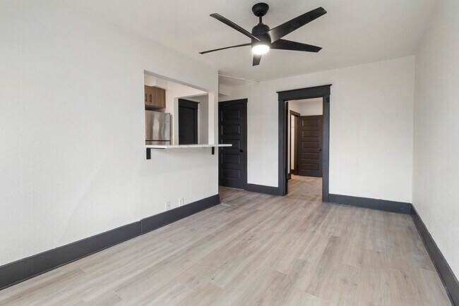 Kensington and Lauriston, Tacoma, WA 98402 - photo 7