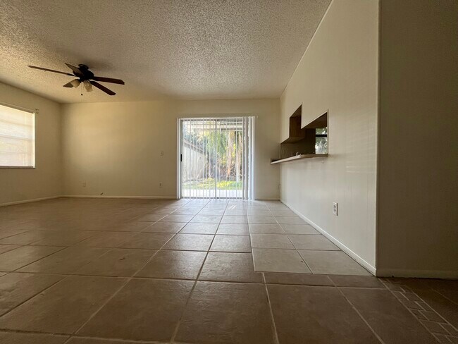 2841 N 2nd St unit 2841, North Fort Myers, FL 33917 - photo 5