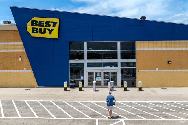 Brandywine Bay is only a mile away from many of the big box stores.