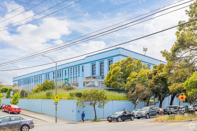 The Glen Park School is a diverse, close-knit community committed to its student's education.