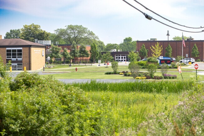 Oak Grove Elementary School is a public school located in Libertyville, Illinois.