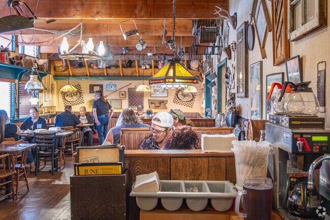 The Rusty Tractor attracts a busy lunch crowd in Elma with its rustic feel and American fare.