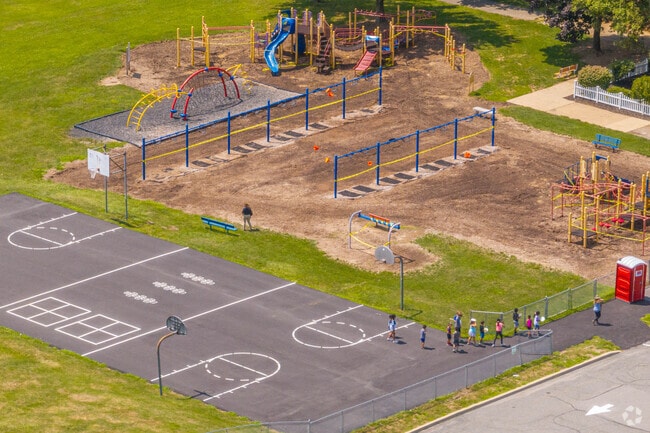 Tinc Road School has large recreation ammenities for students.