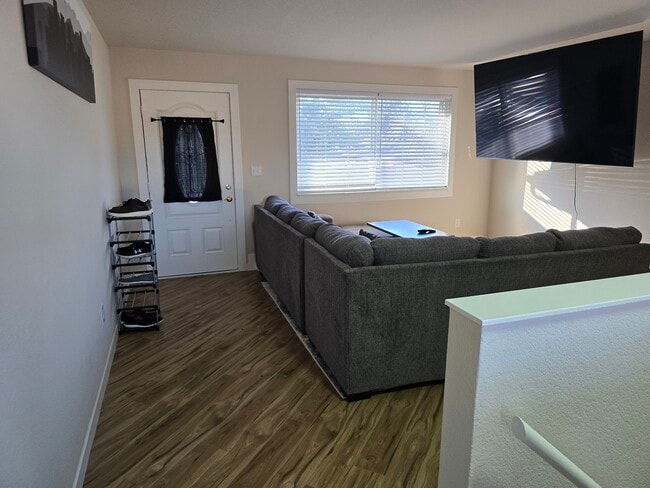 902 S Zephyr Ct, Denver, CO 80226 - photo 2