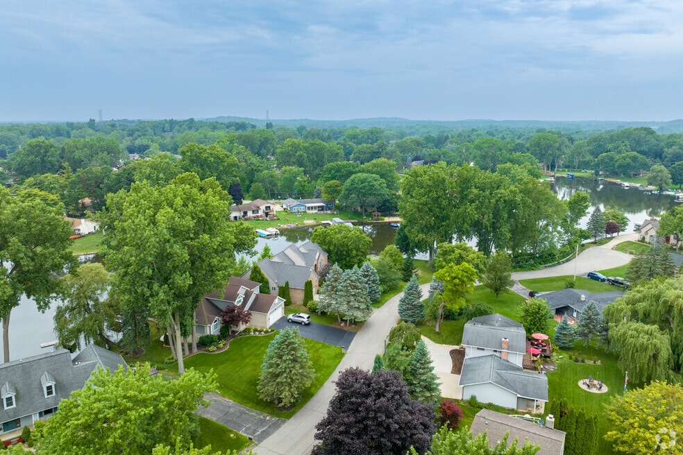 Neighborhood_White Lake_01_092923.mp4