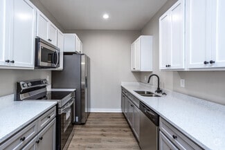 110 Peach Blossom Rd, Bonaire, GA 31005