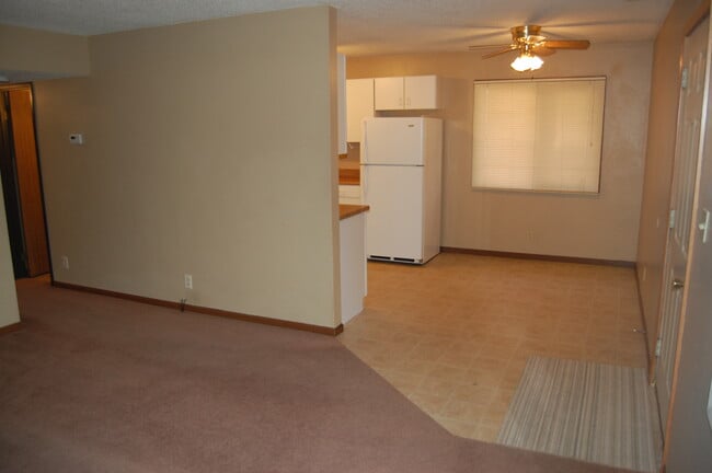 4945 Walker Ave unit 3, Lincoln, NE 68504 - photo 4