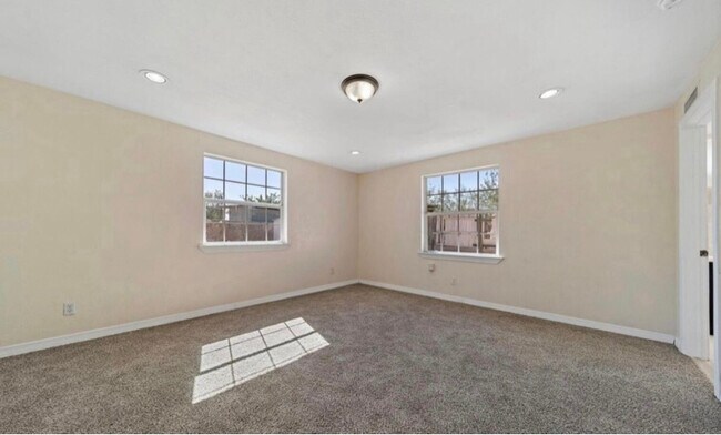 10240 Calcutta Dr unit B, Socorro, TX 79927 - photo 6