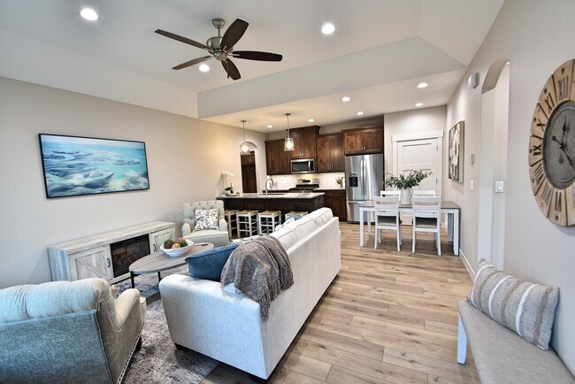 6201 Tyler Pkwy unit 128, Bismarck, ND 58503 - photo 3