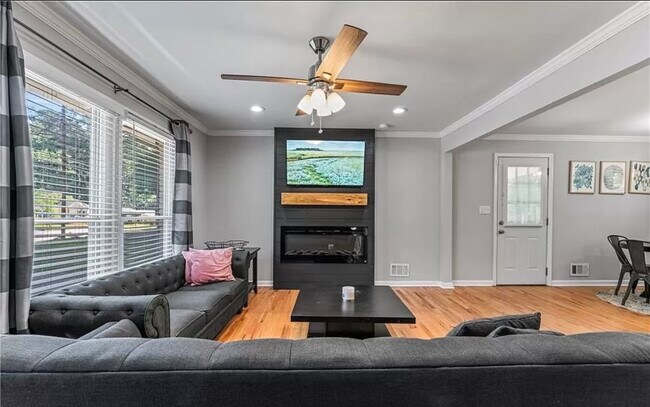 179 Oak Dr SW, Atlanta, GA 30354 - photo 6