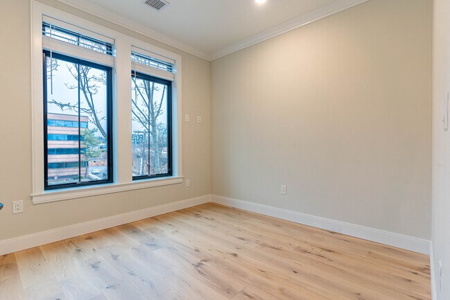 157 Everett St unit 301, Boston, MA 02134 - photo 7