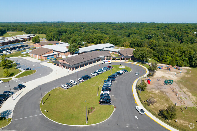 NID 537910 Accompsett Elementary  is just next to Accompsett Middle and Smithtown West High.