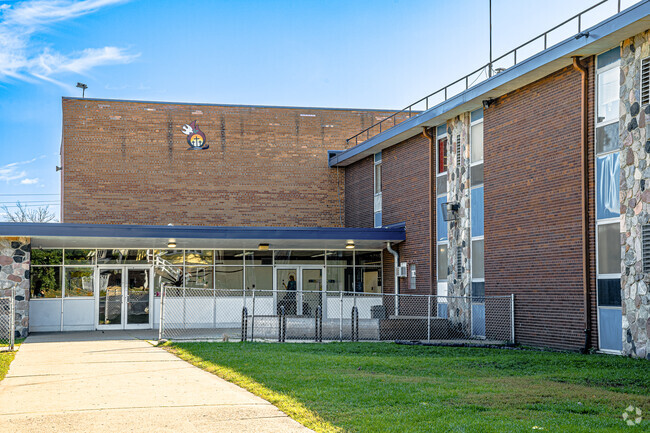 Prince of Peace School provides education in the neighborhood of 
Clark Square.