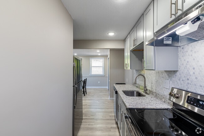 Orchard Acres Apartments 0.1 mile from Campus, Storrs, CT 06268 - photo 2