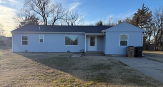 2517 N Waldron St, Hutchinson, KS 67502