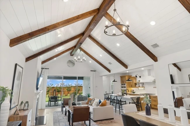 1205 Butterfly Dale Dr, Lavon, TX 75166 - photo 4