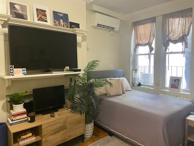 83 Saint Botolph St unit 501, Boston, MA 02116 - photo 3