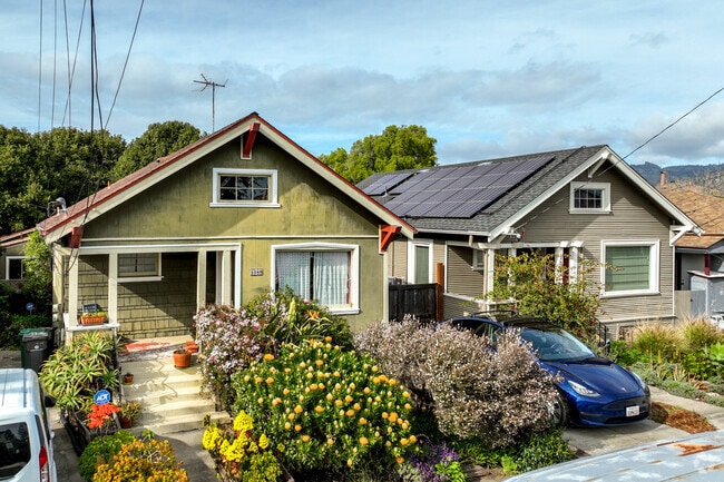 The streets in Paradise Park are lined with charming homes and cute gardens.