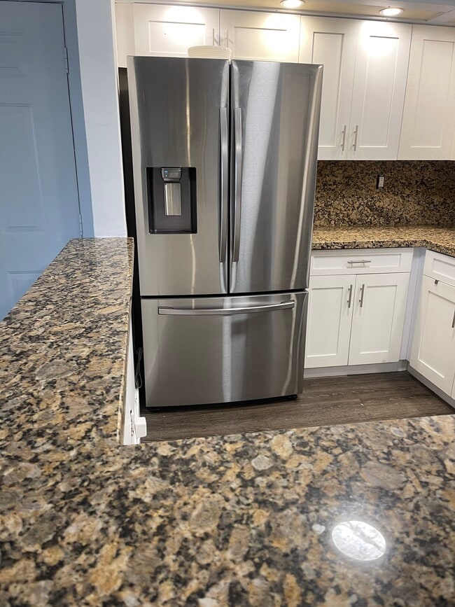 19055 NW 62nd Ave unit countryside village, Hialeah, FL 33015 - photo 3