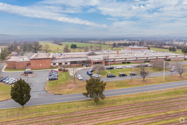 New Hanover Elementary School has a beautiful campus with convenient access for parents.