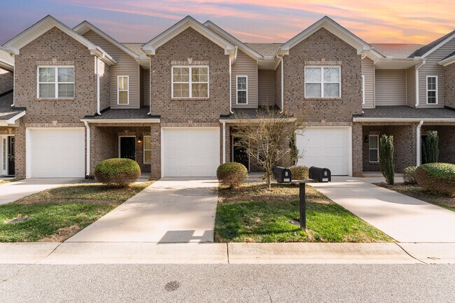 1915 Fleming Rd unit C, Greensboro, NC 27410 - photo 2