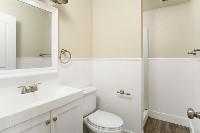 719 Chestnut St, Chico, CA 95928 - photo 5