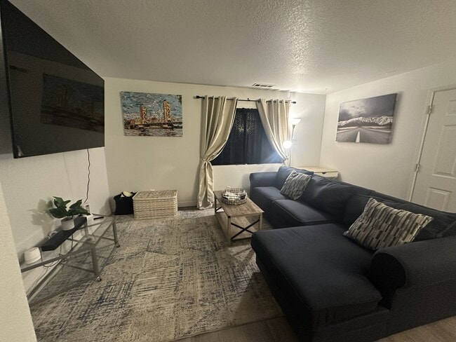 1503 El Monte Ave unit 1, Sacramento, CA 95815 - photo 2