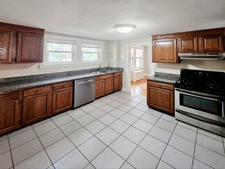 11 Keefe Ave Unit 2, Newton, MA 02464
