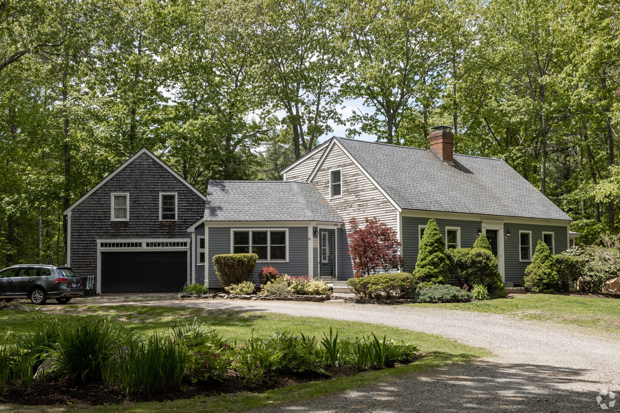 This single family 2016 square foot  home is in the heart of Cape Neddick.