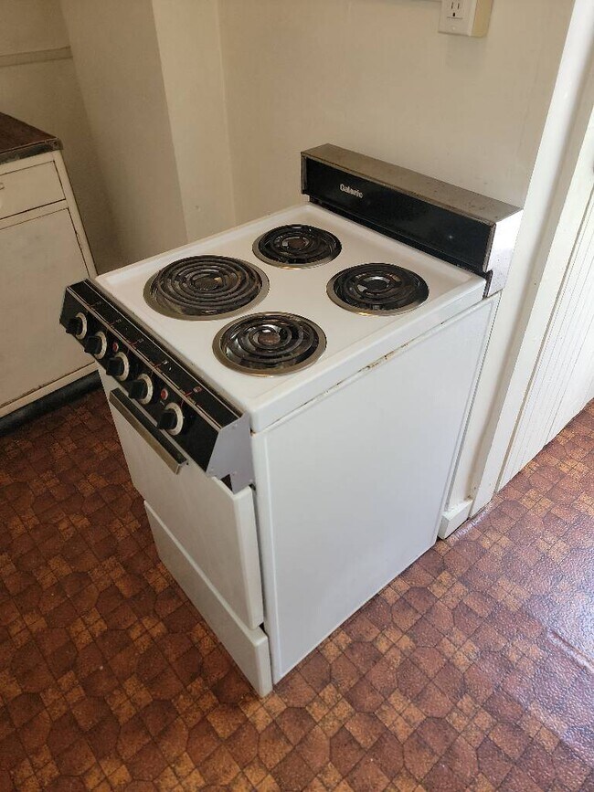 547 Niagara St unit B, Eau Claire, WI 54703 - photo 6