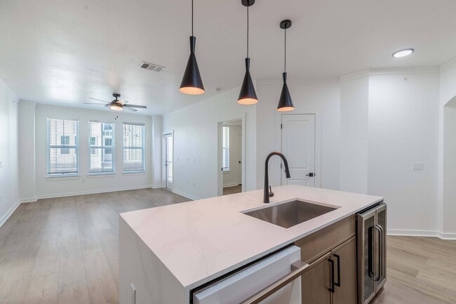 Five810 Southlands, Aurora, CO 80016 - photo 7