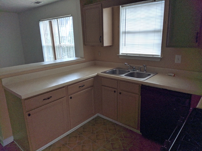 2355 Wellington Cir, Lithonia, GA 30058 - photo 5