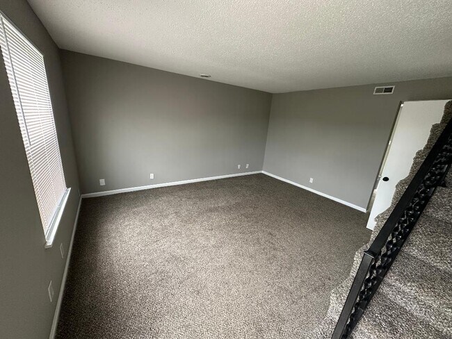 1044 Pembroke Oak Grove Rd unit 32, Oak Grove, KY 42262 - photo 6