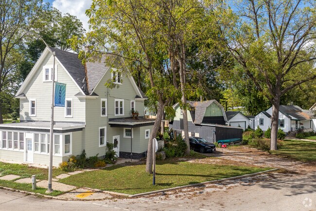 A range of home types is available across Lannon.