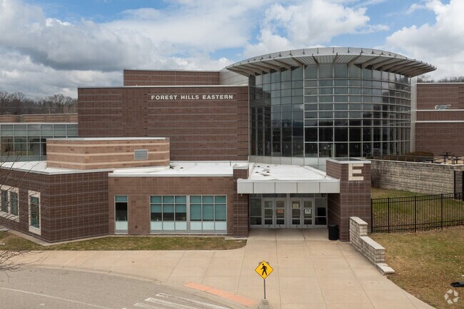 Eastern High School, Entrance.
