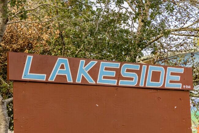 Lakeside Elementary School is an excellent public school option for Los Gatos children.