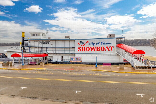 Clinton's history and culture are epitomized in the classic Showboat Theater.