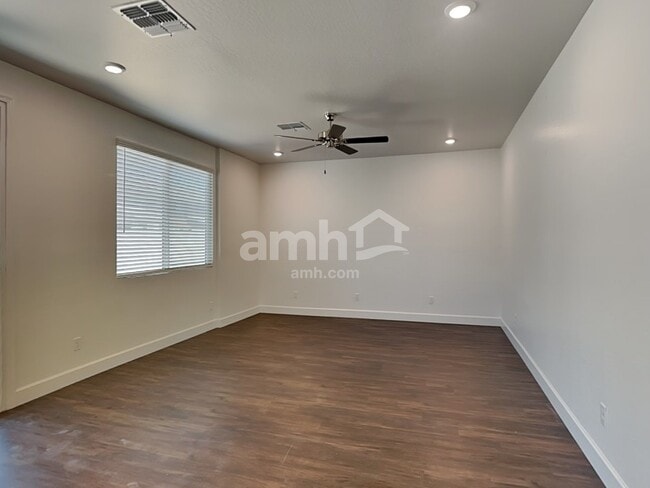 17134 W Lawrence Ln, Waddell, AZ 85355 - photo 5