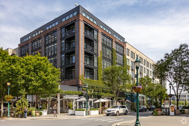 Rockville restaurants like Summer House recommend reservations every day of the week.