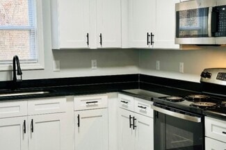 1136 W 17th St, Bloomington, IN 47404